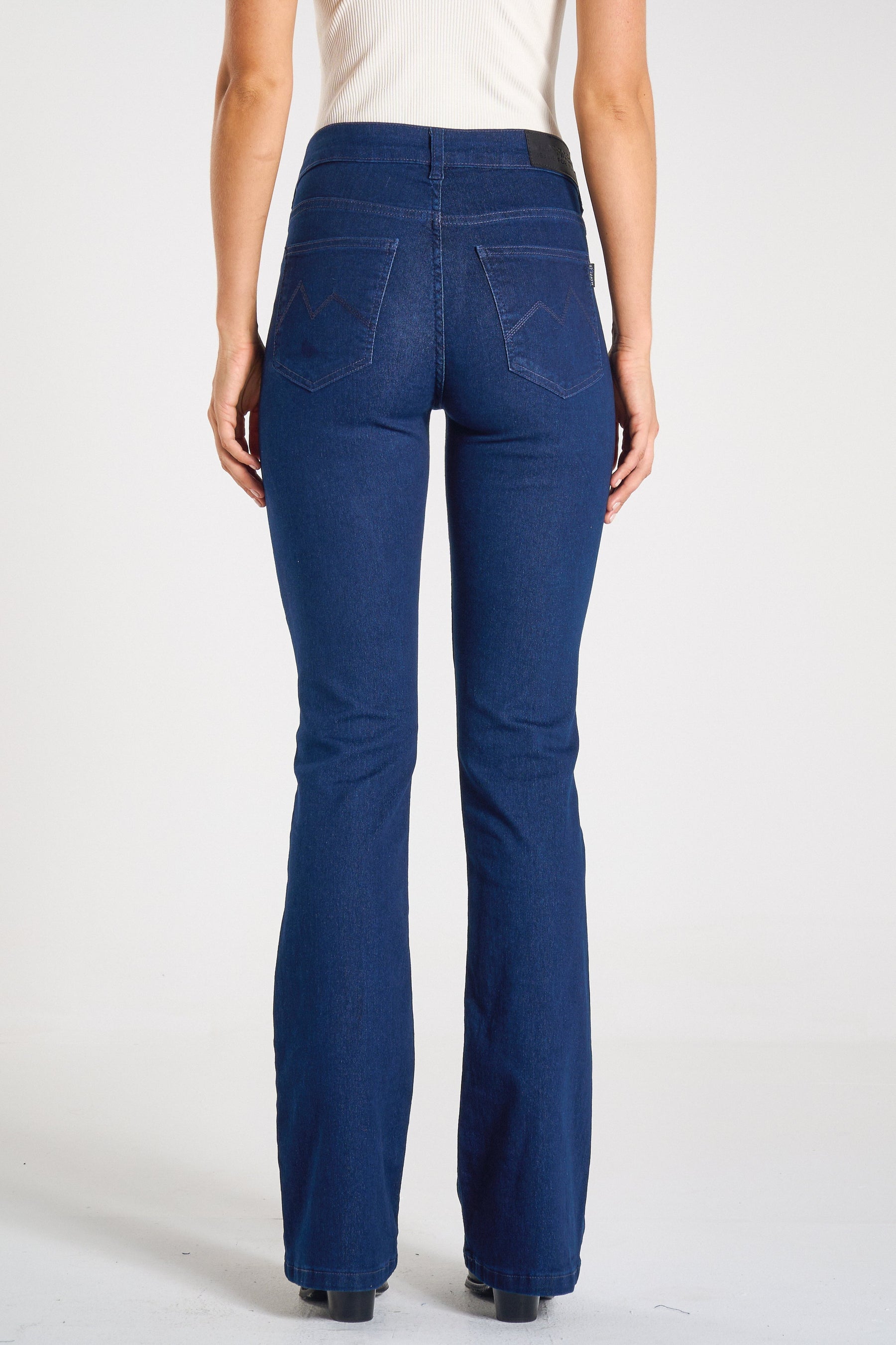 CALÇA JEANS BOOT AMACIADO