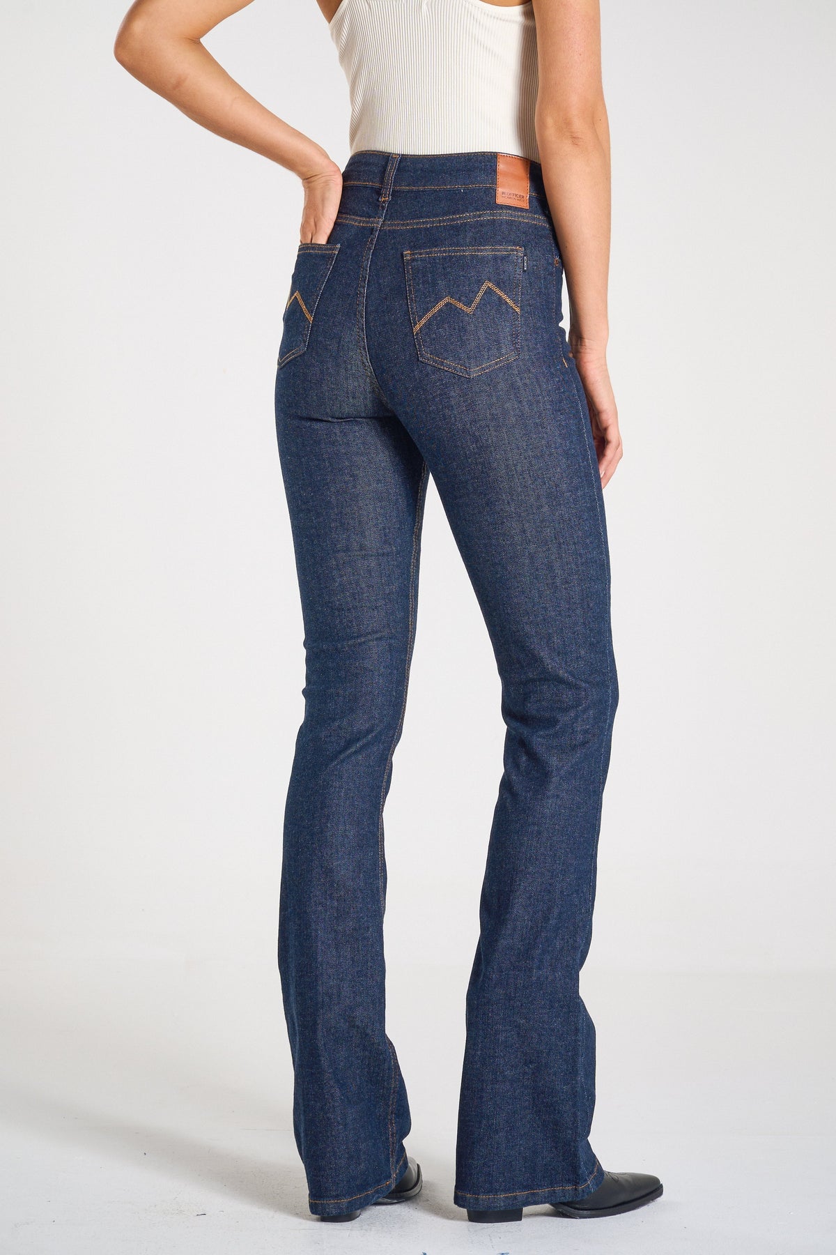 CALÇA JEANS BOOT AMACIADO