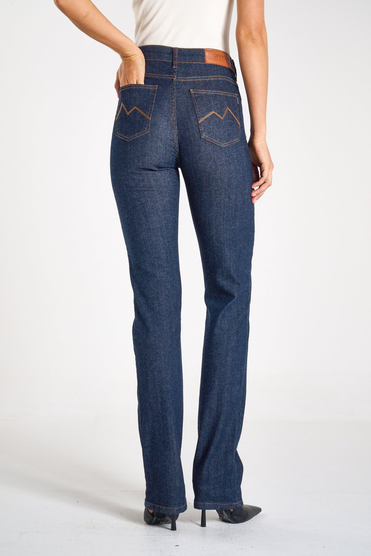 CALÇA JEANS RETA AMACIADO