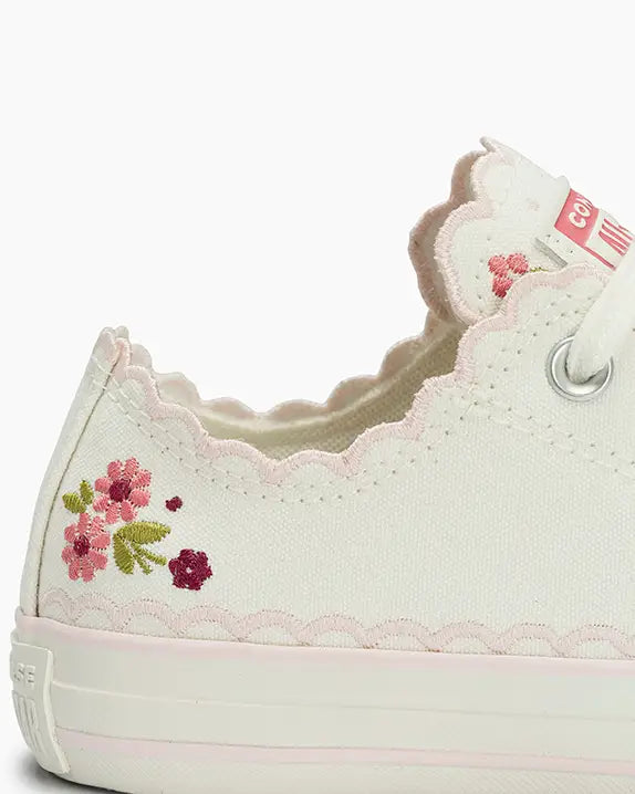 Tênis Bordado Floral
