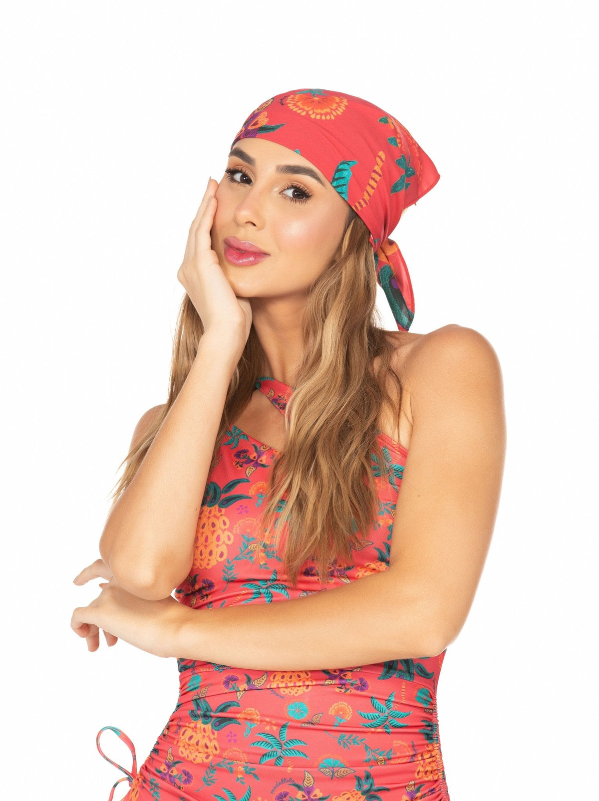 Lenço Fundo Vermelho e Abacaxi