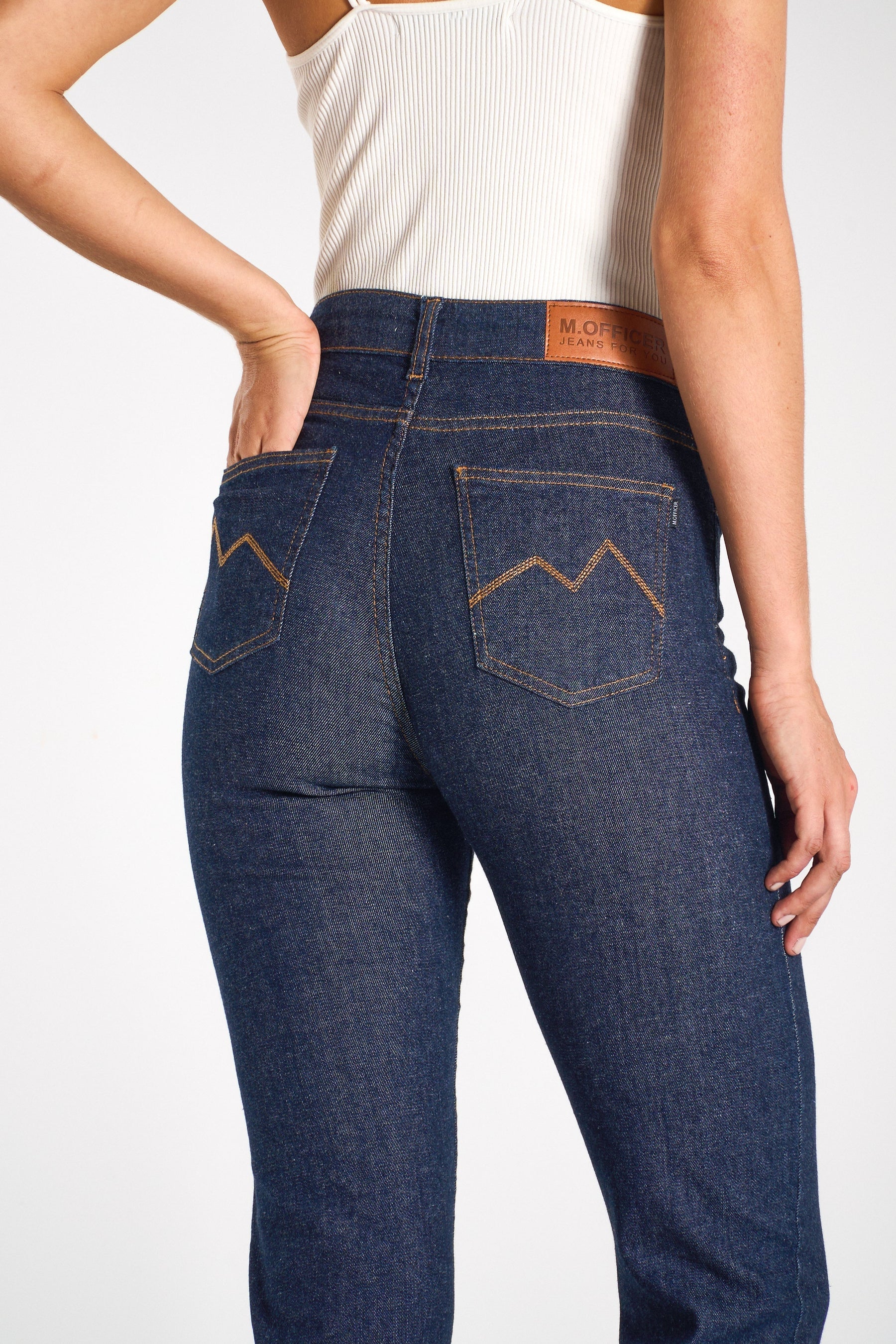 CALÇA JEANS RETA AMACIADO