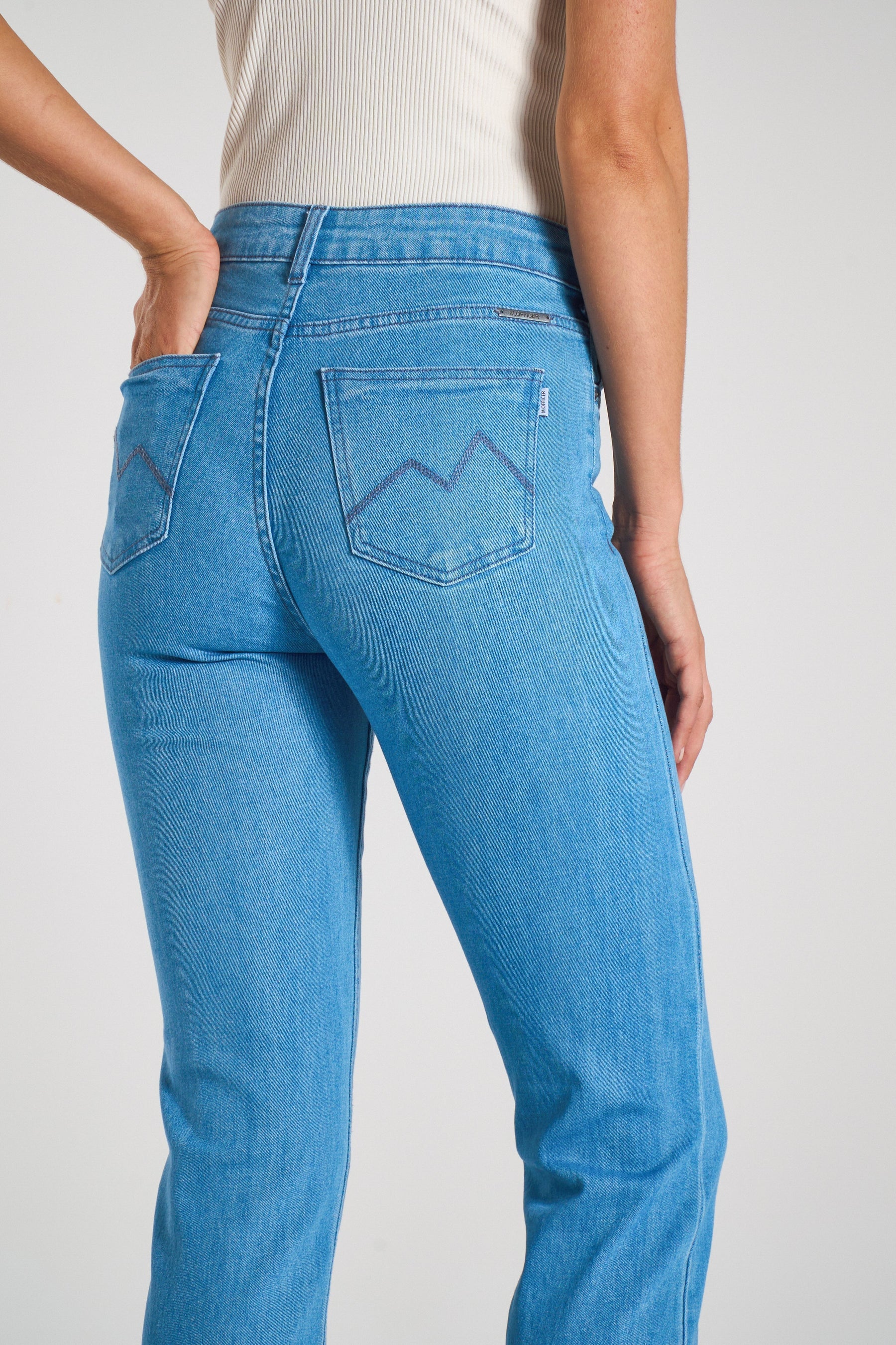 CALÇA JEANS RETA