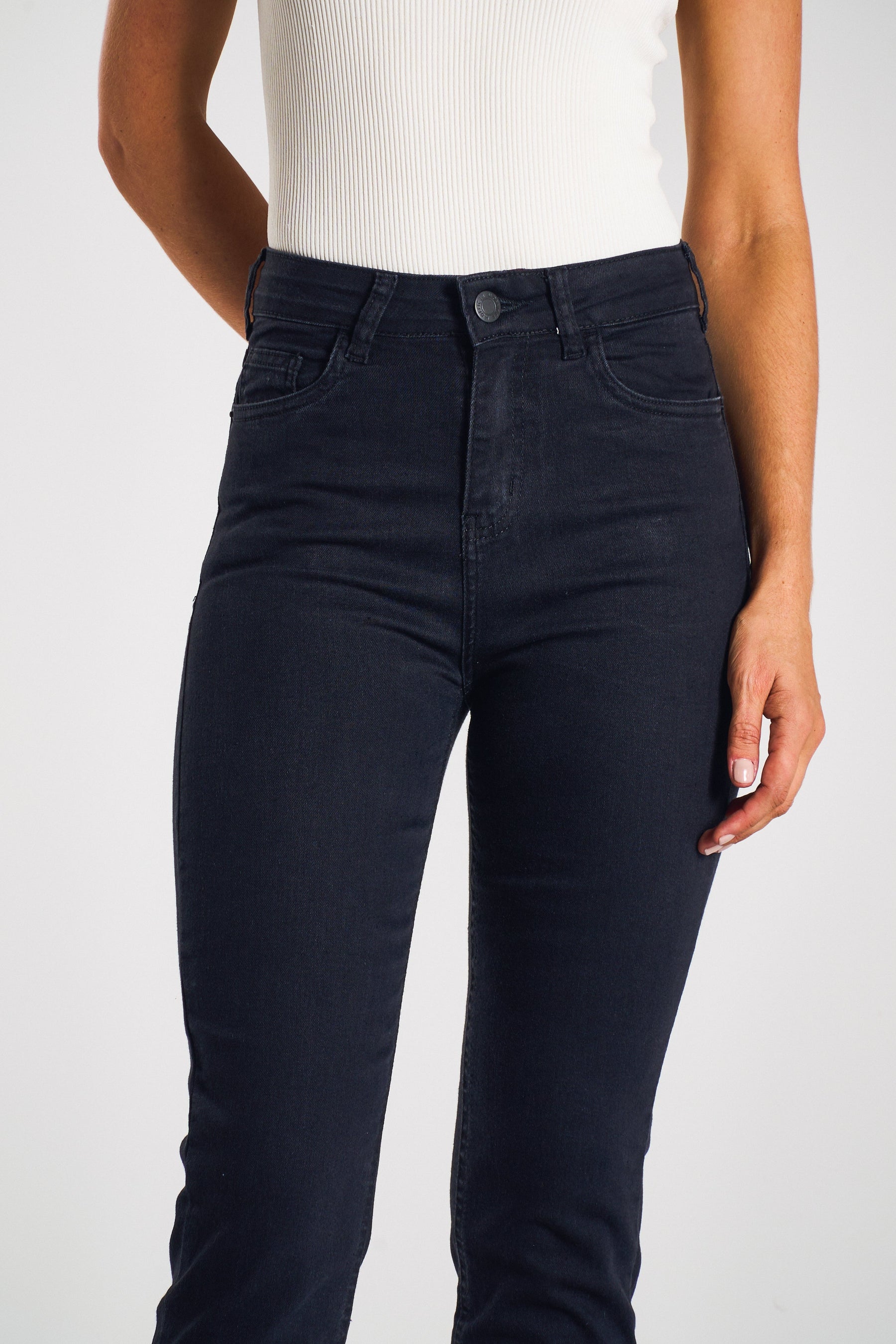 CALÇA JEANS RETA BLACK