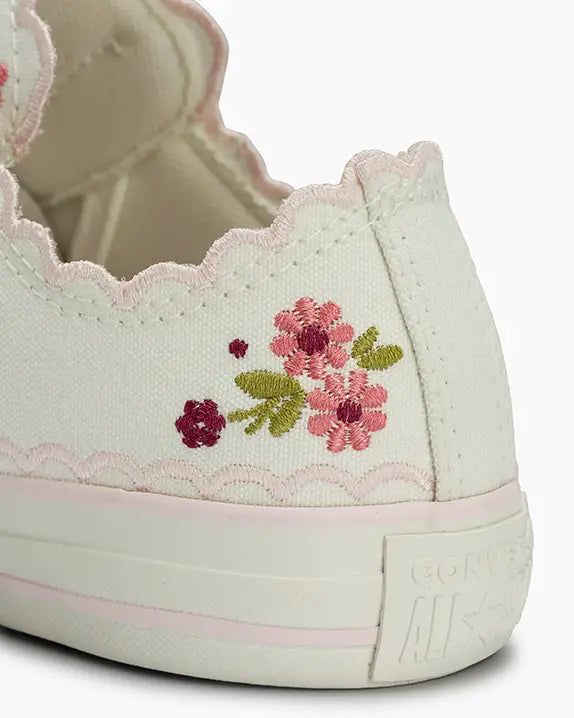 Tênis Bordado Floral